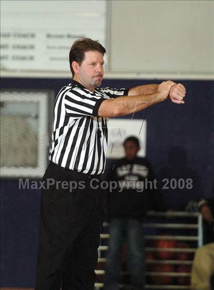 Thumbnail 2 in Natomas vs. Encina (St. Hope Holiday Classic) photogallery.