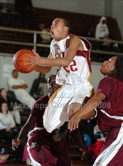Thumbnail 2 in Natomas vs. Encina (St. Hope Holiday Classic) photogallery.