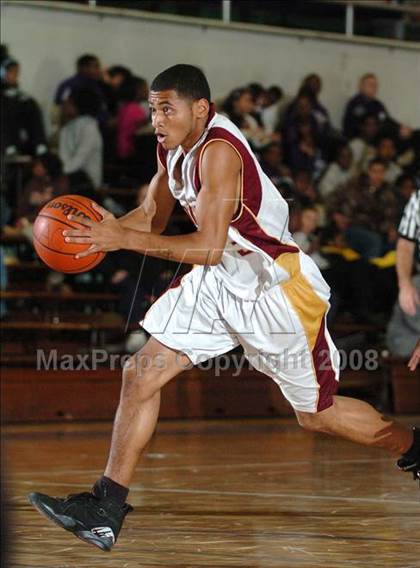 Thumbnail 2 in Natomas vs. Encina (St. Hope Holiday Classic) photogallery.