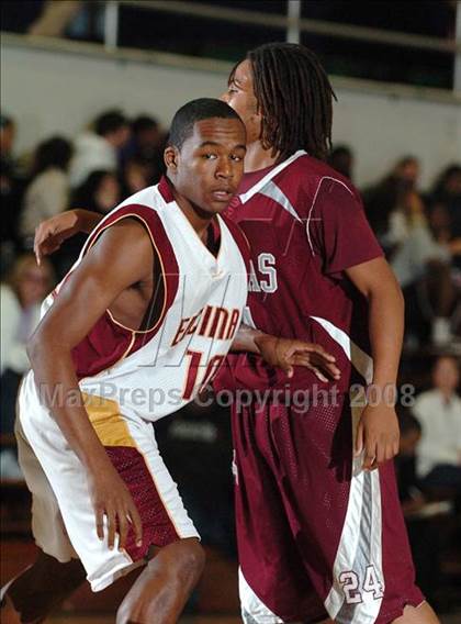 Thumbnail 1 in Natomas vs. Encina (St. Hope Holiday Classic) photogallery.