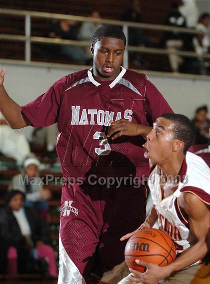 Thumbnail 1 in Natomas vs. Encina (St. Hope Holiday Classic) photogallery.