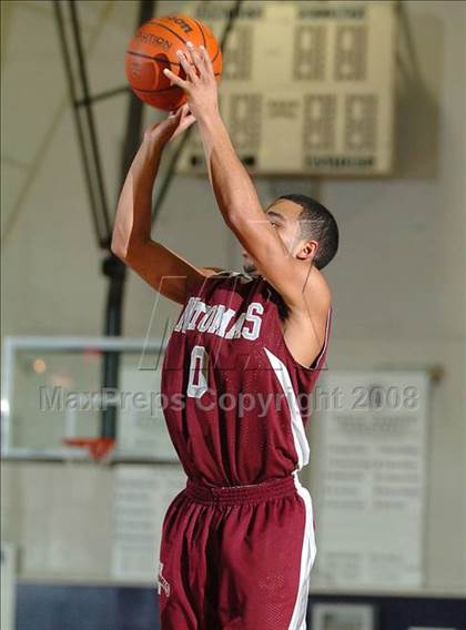 Thumbnail 1 in Natomas vs. Encina (St. Hope Holiday Classic) photogallery.