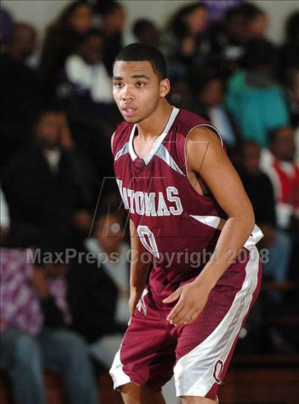 Thumbnail 1 in Natomas vs. Encina (St. Hope Holiday Classic) photogallery.