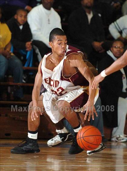 Thumbnail 3 in Natomas vs. Encina (St. Hope Holiday Classic) photogallery.