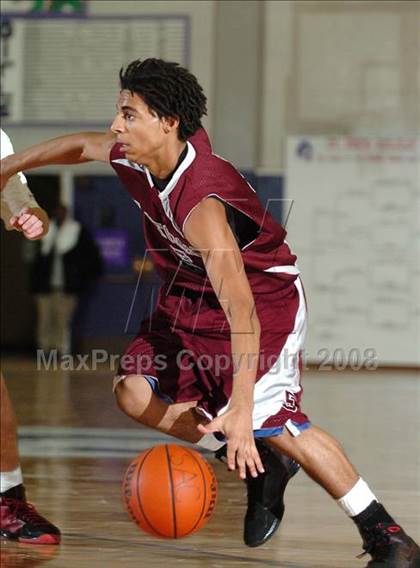 Thumbnail 2 in Natomas vs. Encina (St. Hope Holiday Classic) photogallery.
