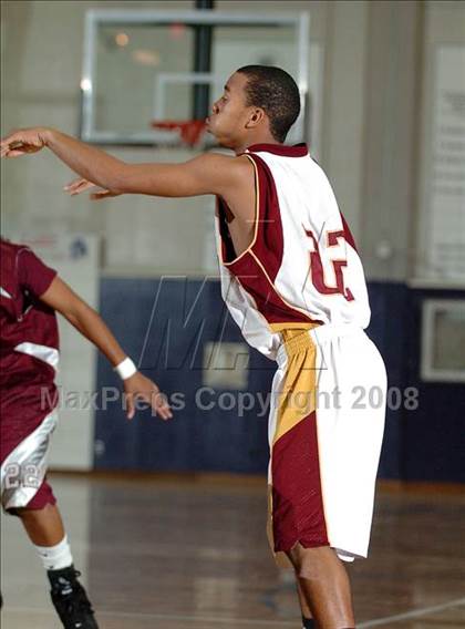 Thumbnail 1 in Natomas vs. Encina (St. Hope Holiday Classic) photogallery.
