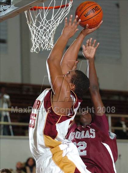 Thumbnail 1 in Natomas vs. Encina (St. Hope Holiday Classic) photogallery.
