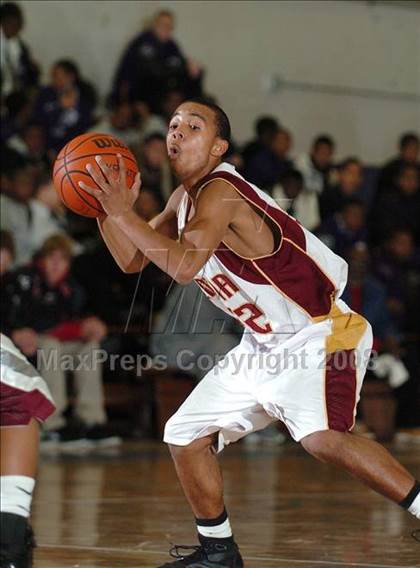 Thumbnail 3 in Natomas vs. Encina (St. Hope Holiday Classic) photogallery.