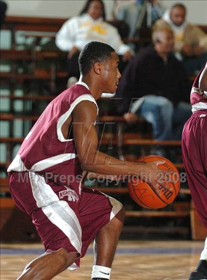 Thumbnail 2 in Natomas vs. Encina (St. Hope Holiday Classic) photogallery.