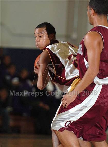Thumbnail 2 in Natomas vs. Encina (St. Hope Holiday Classic) photogallery.