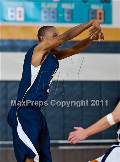 Thumbnail 1 in Madison [James] vs La Marque (McDonald's Texas Invitational) photogallery.