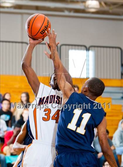 Thumbnail 1 in Madison [James] vs La Marque (McDonald's Texas Invitational) photogallery.