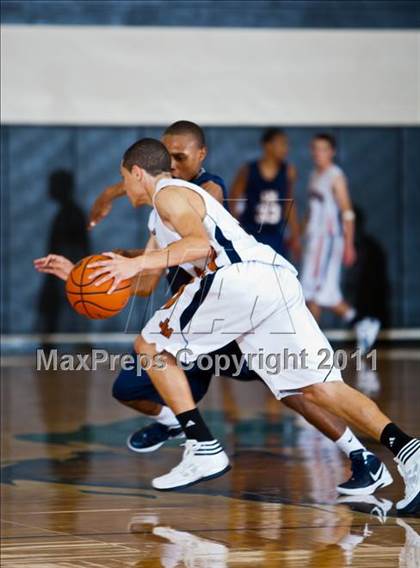 Thumbnail 3 in Madison [James] vs La Marque (McDonald's Texas Invitational) photogallery.