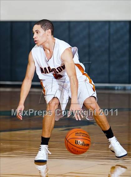 Thumbnail 2 in Madison [James] vs La Marque (McDonald's Texas Invitational) photogallery.