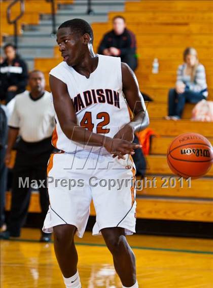 Thumbnail 3 in Madison [James] vs La Marque (McDonald's Texas Invitational) photogallery.
