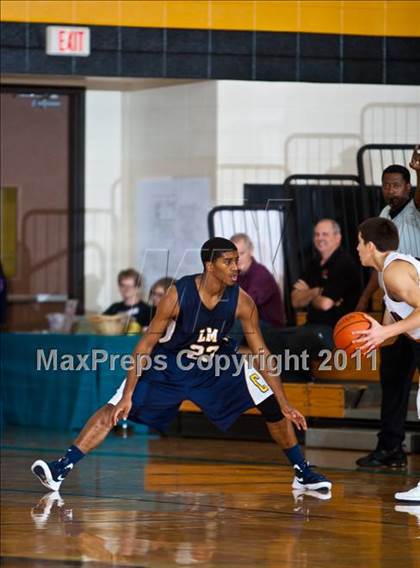Thumbnail 2 in Madison [James] vs La Marque (McDonald's Texas Invitational) photogallery.