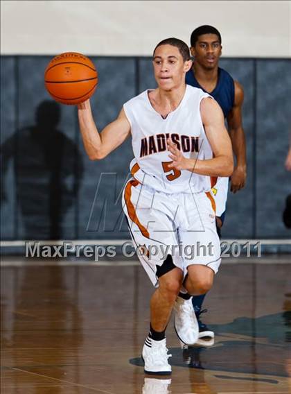 Thumbnail 3 in Madison [James] vs La Marque (McDonald's Texas Invitational) photogallery.