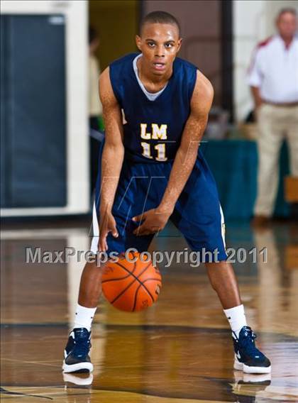 Thumbnail 2 in Madison [James] vs La Marque (McDonald's Texas Invitational) photogallery.