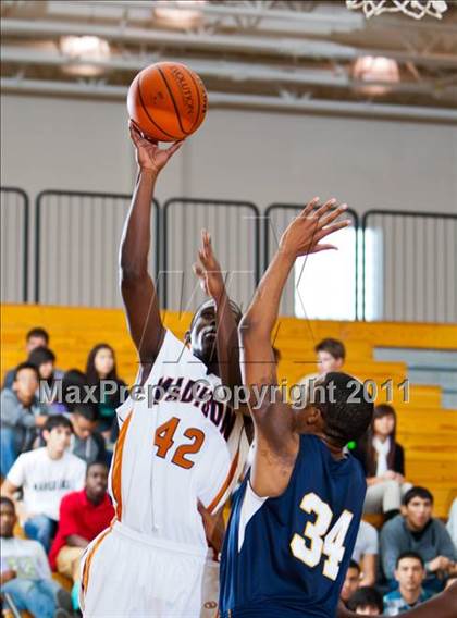Thumbnail 3 in Madison [James] vs La Marque (McDonald's Texas Invitational) photogallery.