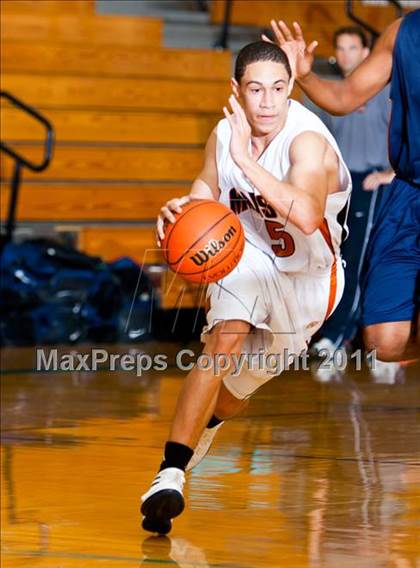 Thumbnail 2 in Madison [James] vs La Marque (McDonald's Texas Invitational) photogallery.