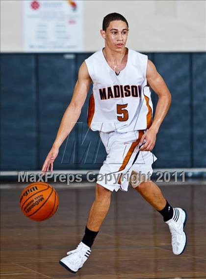 Thumbnail 2 in Madison [James] vs La Marque (McDonald's Texas Invitational) photogallery.