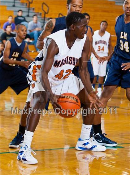 Thumbnail 2 in Madison [James] vs La Marque (McDonald's Texas Invitational) photogallery.