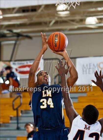 Thumbnail 3 in Madison [James] vs La Marque (McDonald's Texas Invitational) photogallery.