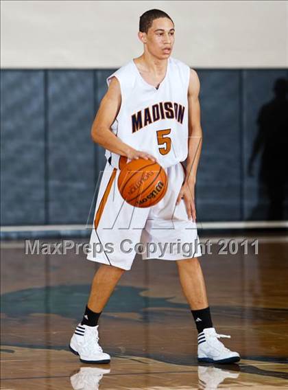 Thumbnail 2 in Madison [James] vs La Marque (McDonald's Texas Invitational) photogallery.