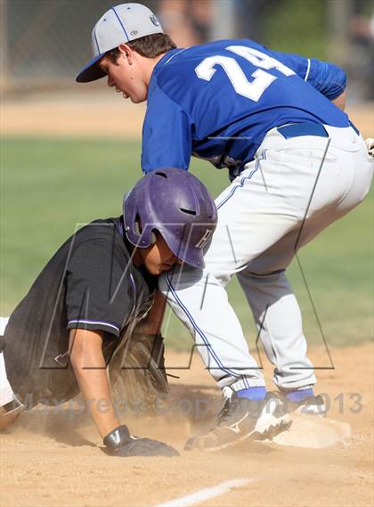 Thumbnail 3 in Burbank @ Hoover photogallery.