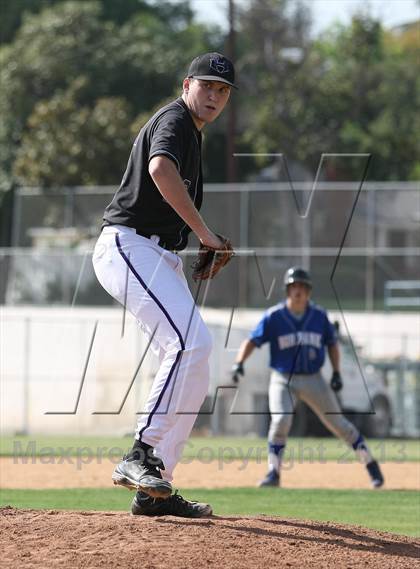 Thumbnail 3 in Burbank @ Hoover photogallery.