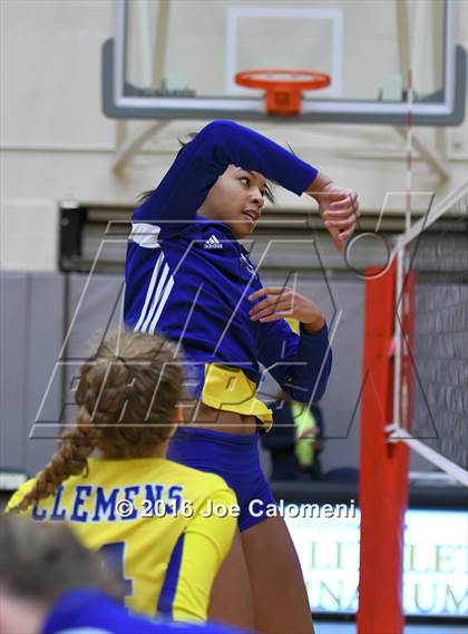 Thumbnail 3 in Clark vs Clemens (NEISD Invitational) photogallery.