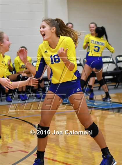 Thumbnail 3 in Clark vs Clemens (NEISD Invitational) photogallery.