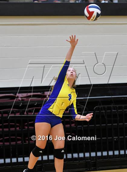 Thumbnail 3 in Clark vs Clemens (NEISD Invitational) photogallery.