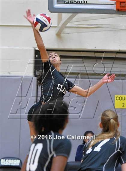 Thumbnail 1 in Clark vs Clemens (NEISD Invitational) photogallery.