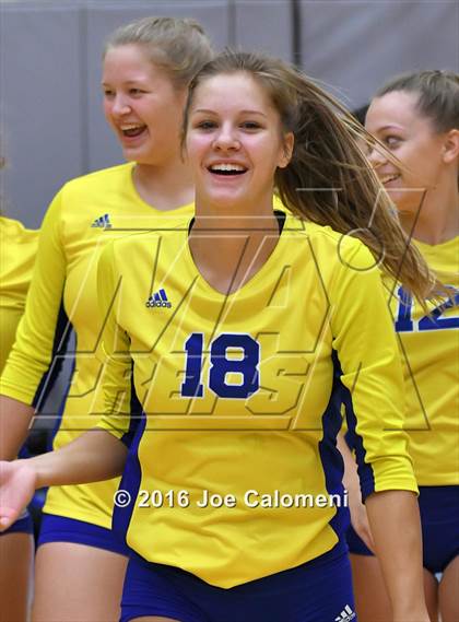 Thumbnail 2 in Clark vs Clemens (NEISD Invitational) photogallery.
