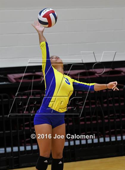 Thumbnail 3 in Clark vs Clemens (NEISD Invitational) photogallery.