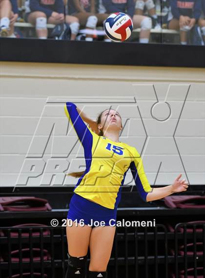 Thumbnail 3 in Clark vs Clemens (NEISD Invitational) photogallery.