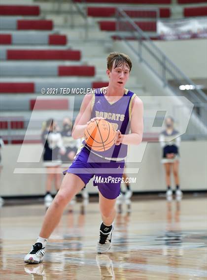 Thumbnail 2 in Southside vs. Berryville (AAA 4A State Round One) photogallery.
