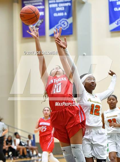 Thumbnail 1 in Antonian Prep Vs Houston [Sam] (SAISD Invitational) photogallery.