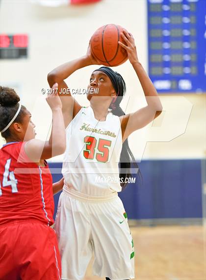 Thumbnail 2 in Antonian Prep Vs Houston [Sam] (SAISD Invitational) photogallery.