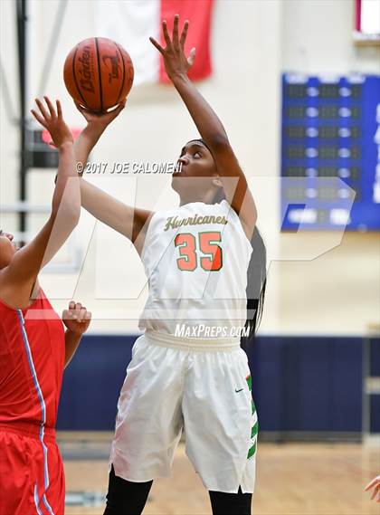 Thumbnail 3 in Antonian Prep Vs Houston [Sam] (SAISD Invitational) photogallery.