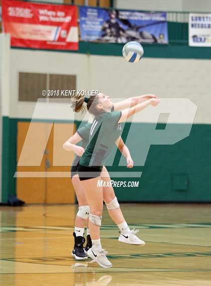Thumbnail 2 in Lake Orion vs Stoney Creek (MHSAA Regional Semifinal) photogallery.