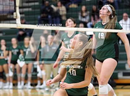 Thumbnail 3 in Lake Orion vs Stoney Creek (MHSAA Regional Semifinal) photogallery.