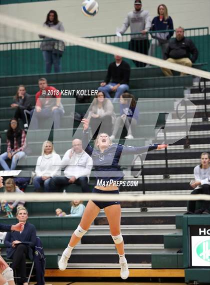 Thumbnail 3 in Lake Orion vs Stoney Creek (MHSAA Regional Semifinal) photogallery.