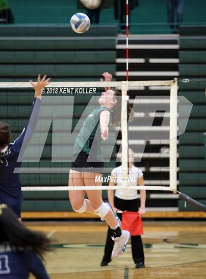 Thumbnail 1 in Lake Orion vs Stoney Creek (MHSAA Regional Semifinal) photogallery.