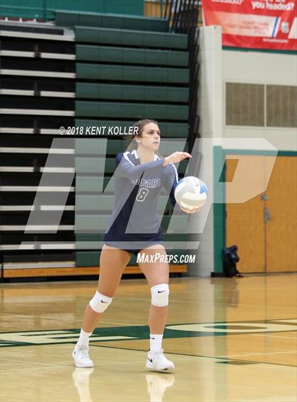 Thumbnail 3 in Lake Orion vs Stoney Creek (MHSAA Regional Semifinal) photogallery.
