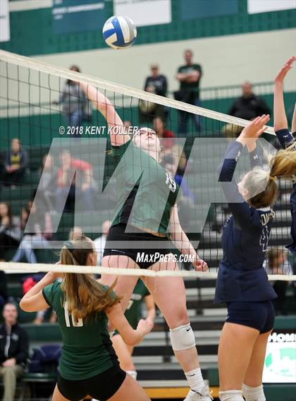 Thumbnail 3 in Lake Orion vs Stoney Creek (MHSAA Regional Semifinal) photogallery.