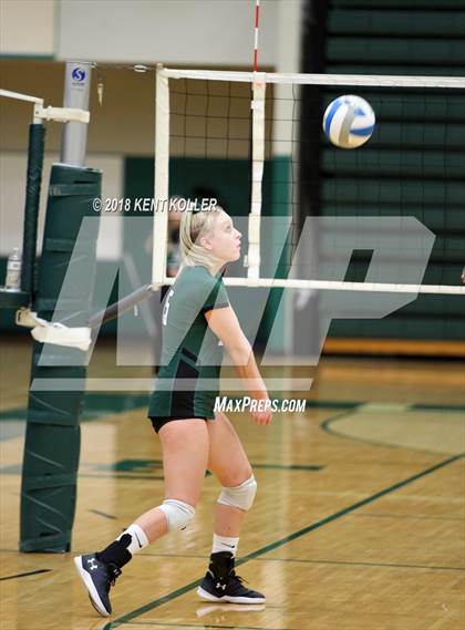 Thumbnail 2 in Lake Orion vs Stoney Creek (MHSAA Regional Semifinal) photogallery.