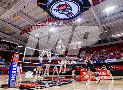 Thumbnail 3 in Union Academy vs Perquimans (NCHSAA 1A Final) (1 of 2 - the Game)  photogallery.