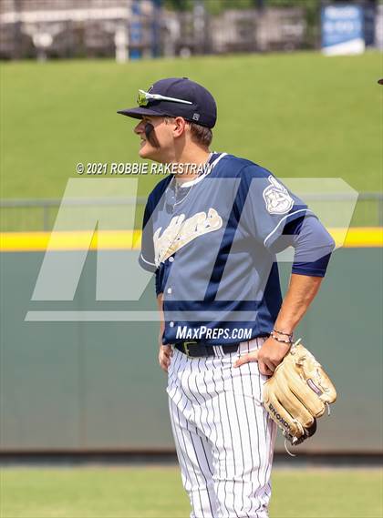 Thumbnail 2 in Keller vs. Rockwall-Heath (UIL 6A Final) photogallery.